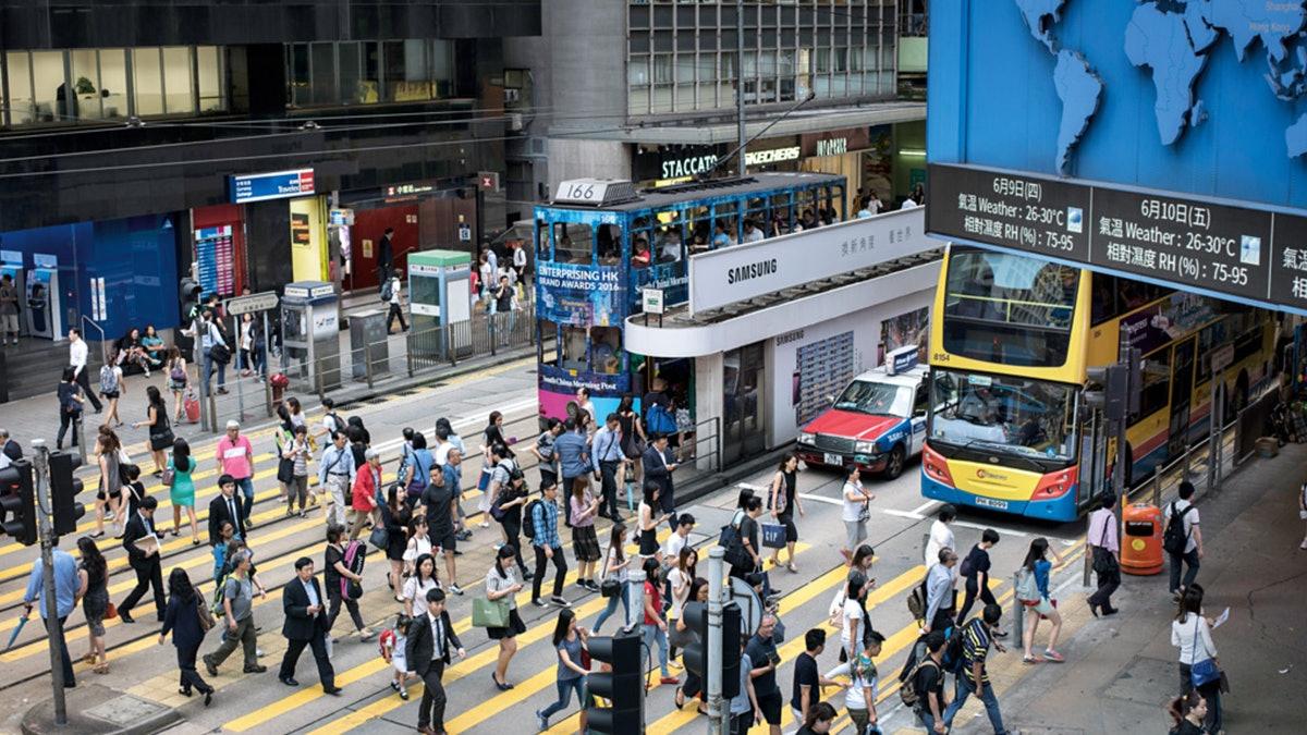 香港首个“五年规划”来了：想拿香港身份的人，为什么要看北部都会区？