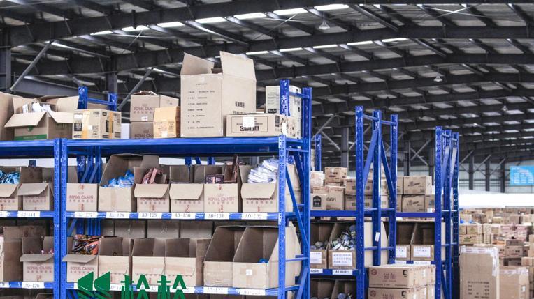 云仓里的“方言AI”：多语种环境下的智能语音拣选系统