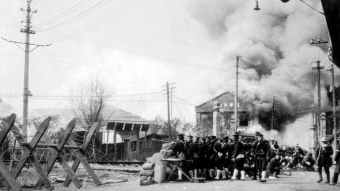 日寇为策划东北独立转移国际视线而发动一・二八事变，遭我军痛击