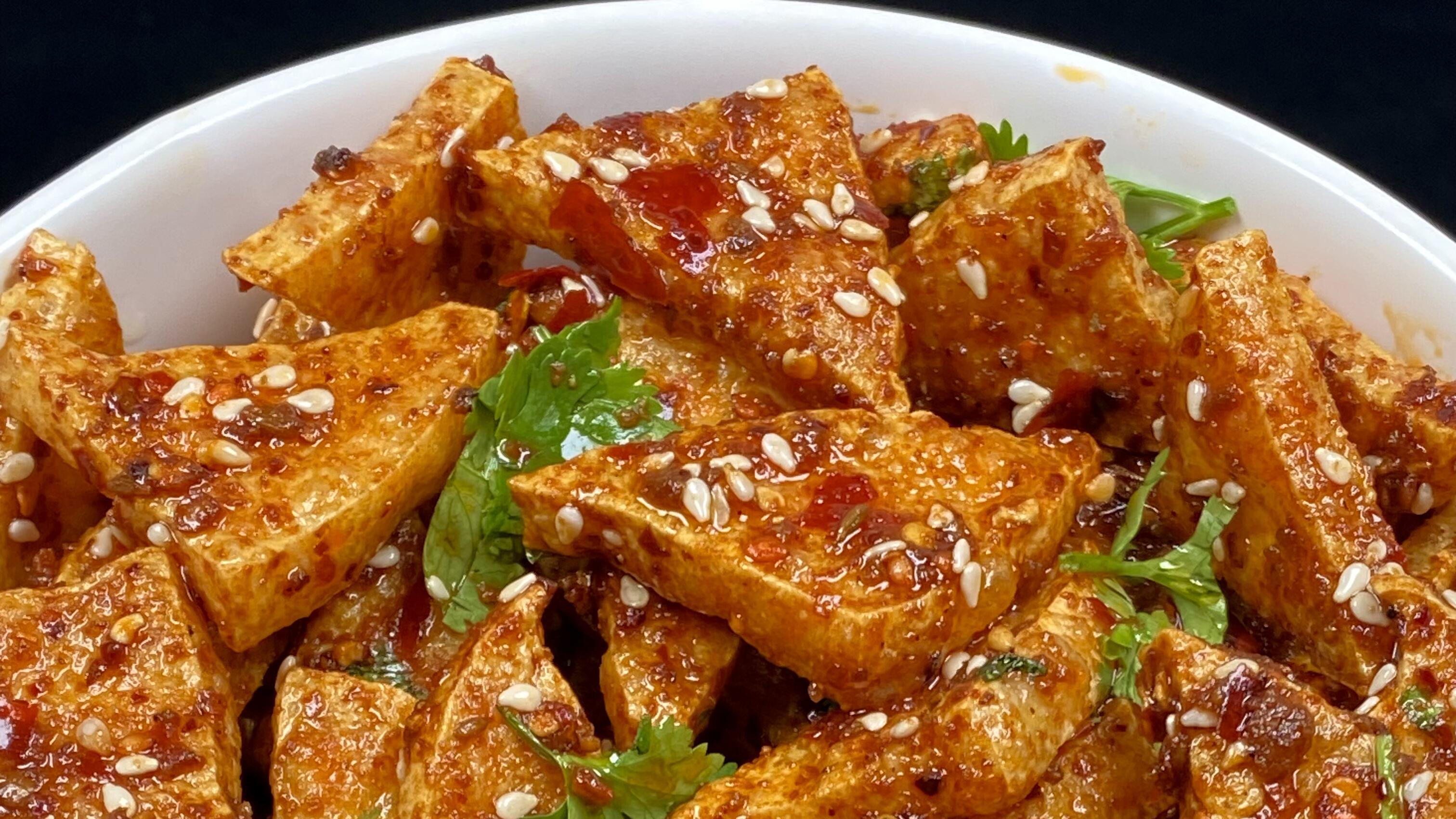 今天分享一道麻辣豆腐干真的太香了！