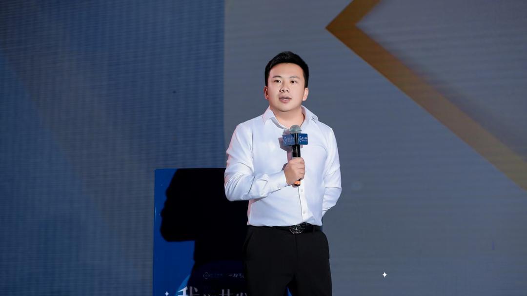 聚光而行暖童心 华名营销携手福延公益深耕助学传递大爱