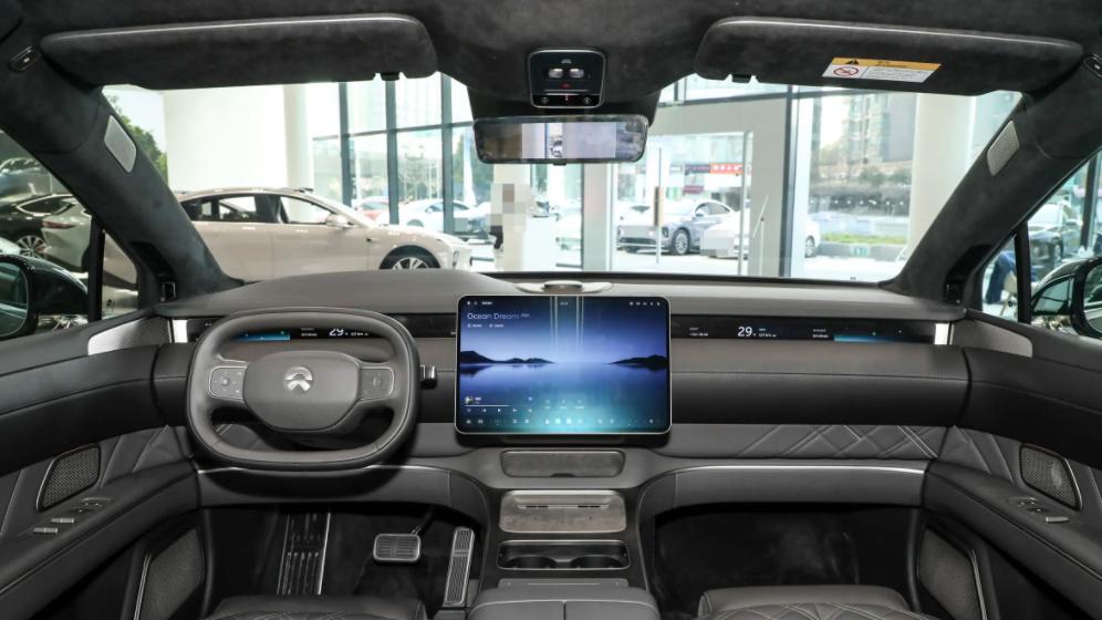 零百加速4.1秒，还有900V快充平台，蔚来ET9底盘质感如何？