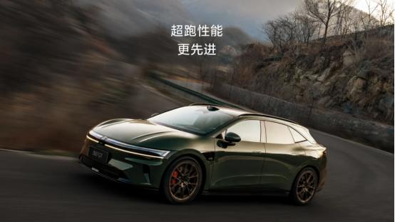 为什么说极氪007GT，是2026年最“不挑场景”的纯电座驾？