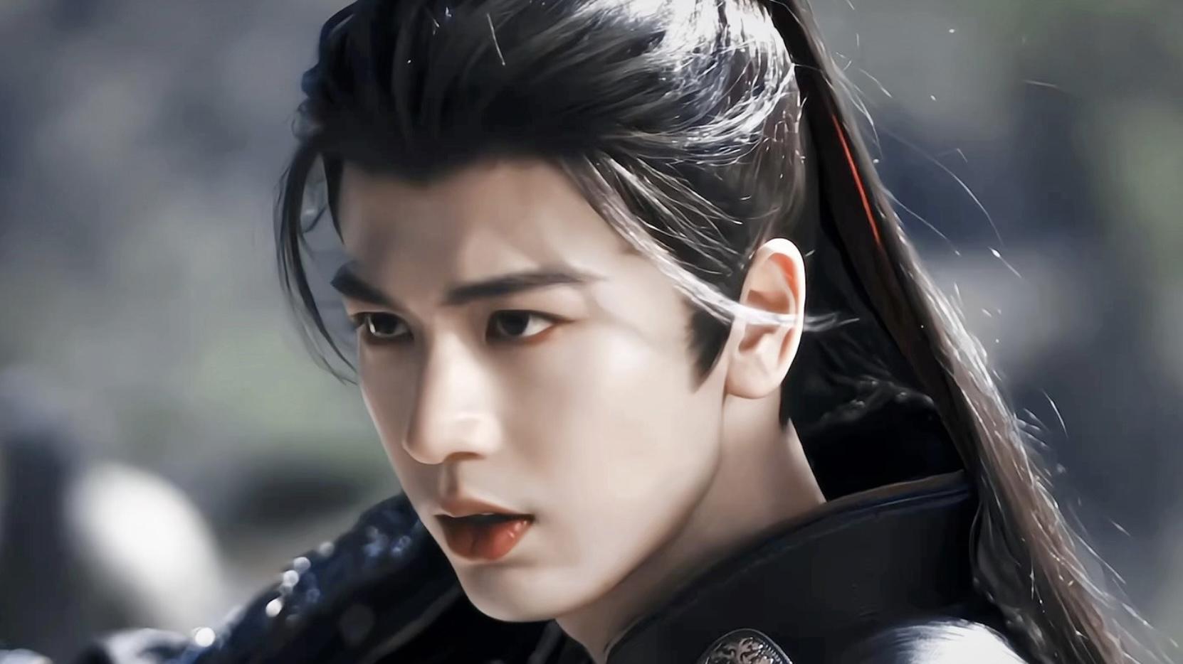 张凌赫春日“男大”自拍引爆全网！网友：这波是校草下凡