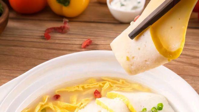 荆州鱼糕品尝手记：无刺鱼肉打造的宴席“优雅担当”