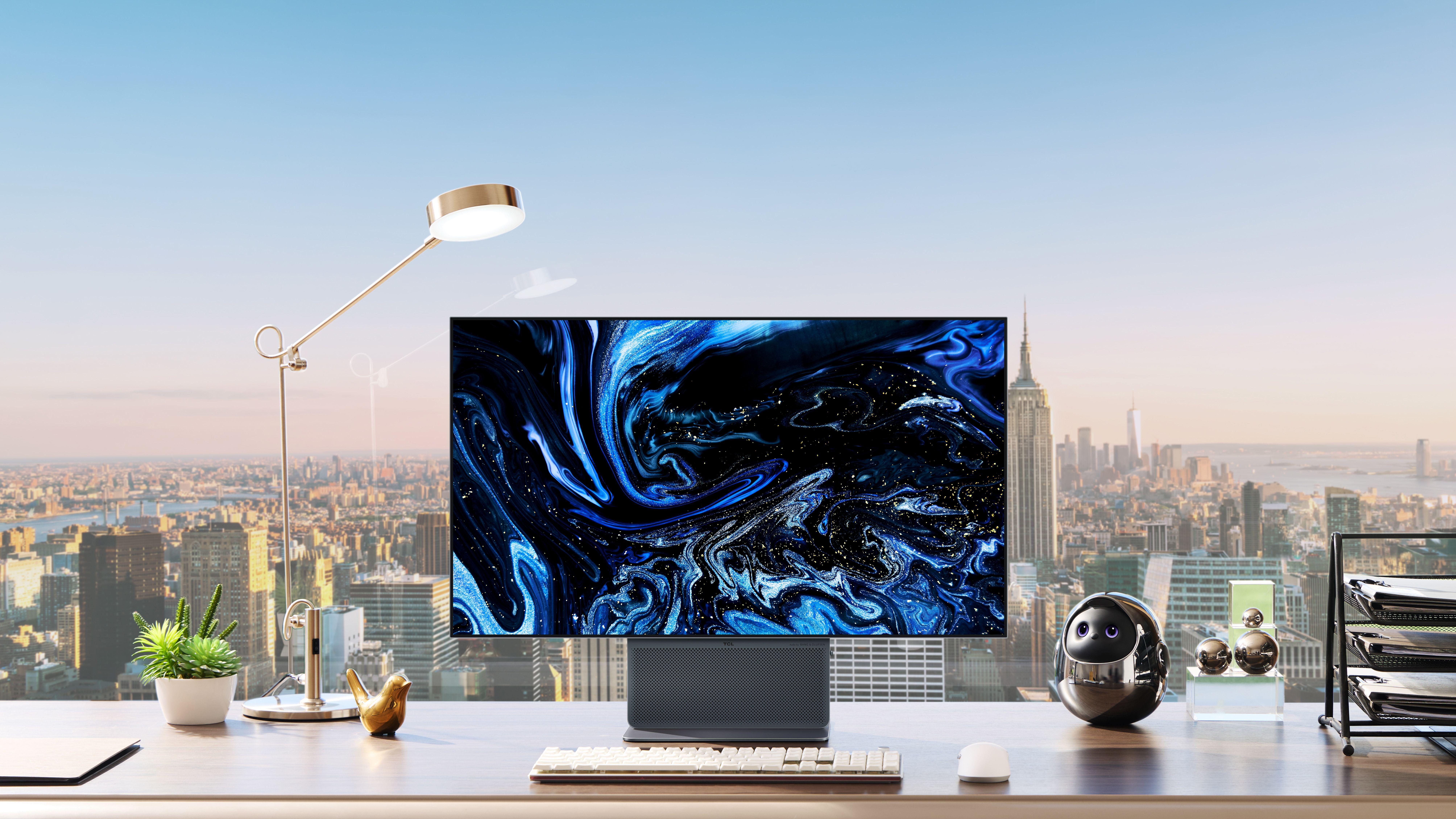 TCL新款显示器：从电视技术到桌面的全能升级之路