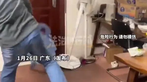 辅导作业吞下安眠药，女儿顶嘴砸烂椅子：中国家庭的“情绪地震”