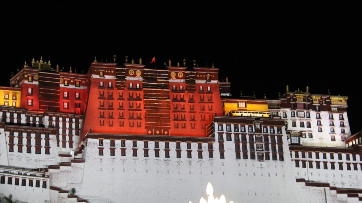 独属于拉萨的布达拉宫广场之夜（宫殿）