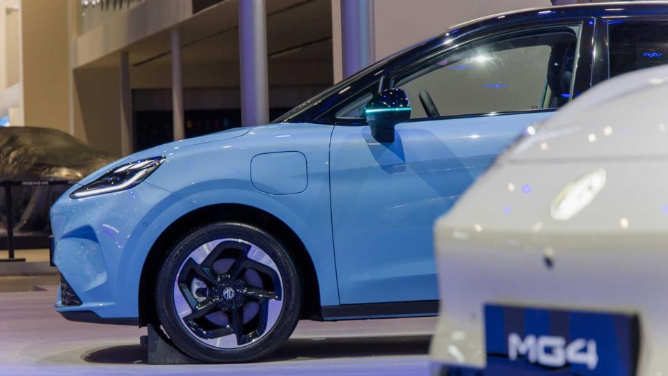 2026北京车展丨6.58万起、2026款MG4卷出新高度