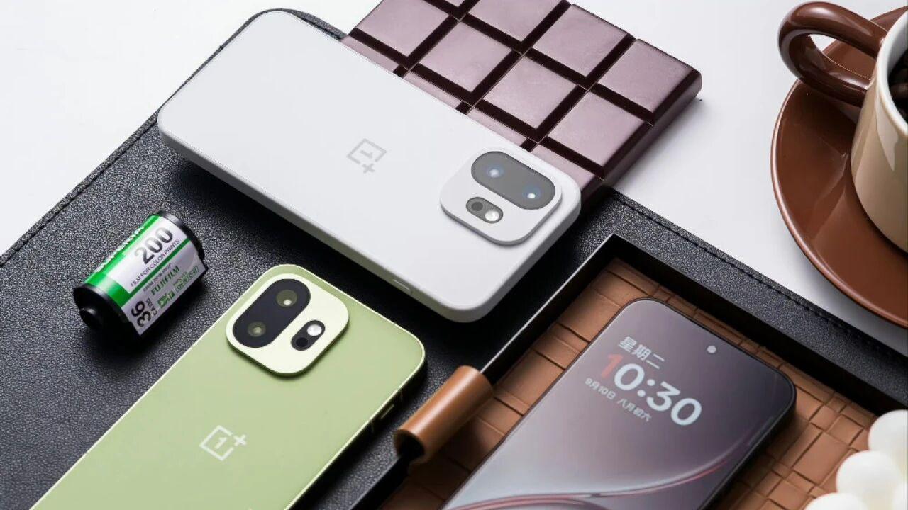 小屏党狂喜！100W+165Hz，比iPhone17e香太多了！