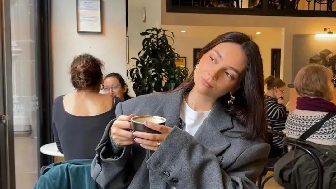 155矮个子今冬穿“长大衣+勃肯鞋”：舒服地显高，高级的松弛感！