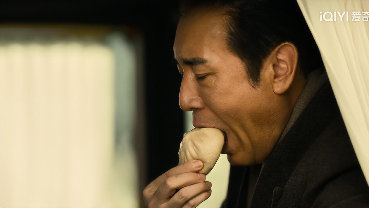 假吃就别演了！看《八千里路云和月》于和伟吃包子，让多少演员无地自容