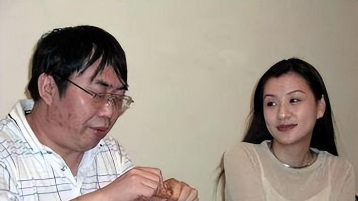 25年不离不弃！聂卫平小23岁妻子兰莉娅，重病守护击碎名利质疑