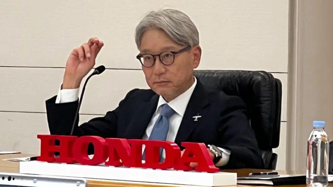 “三巨头”抱团取暖，“三套车”路在何方？