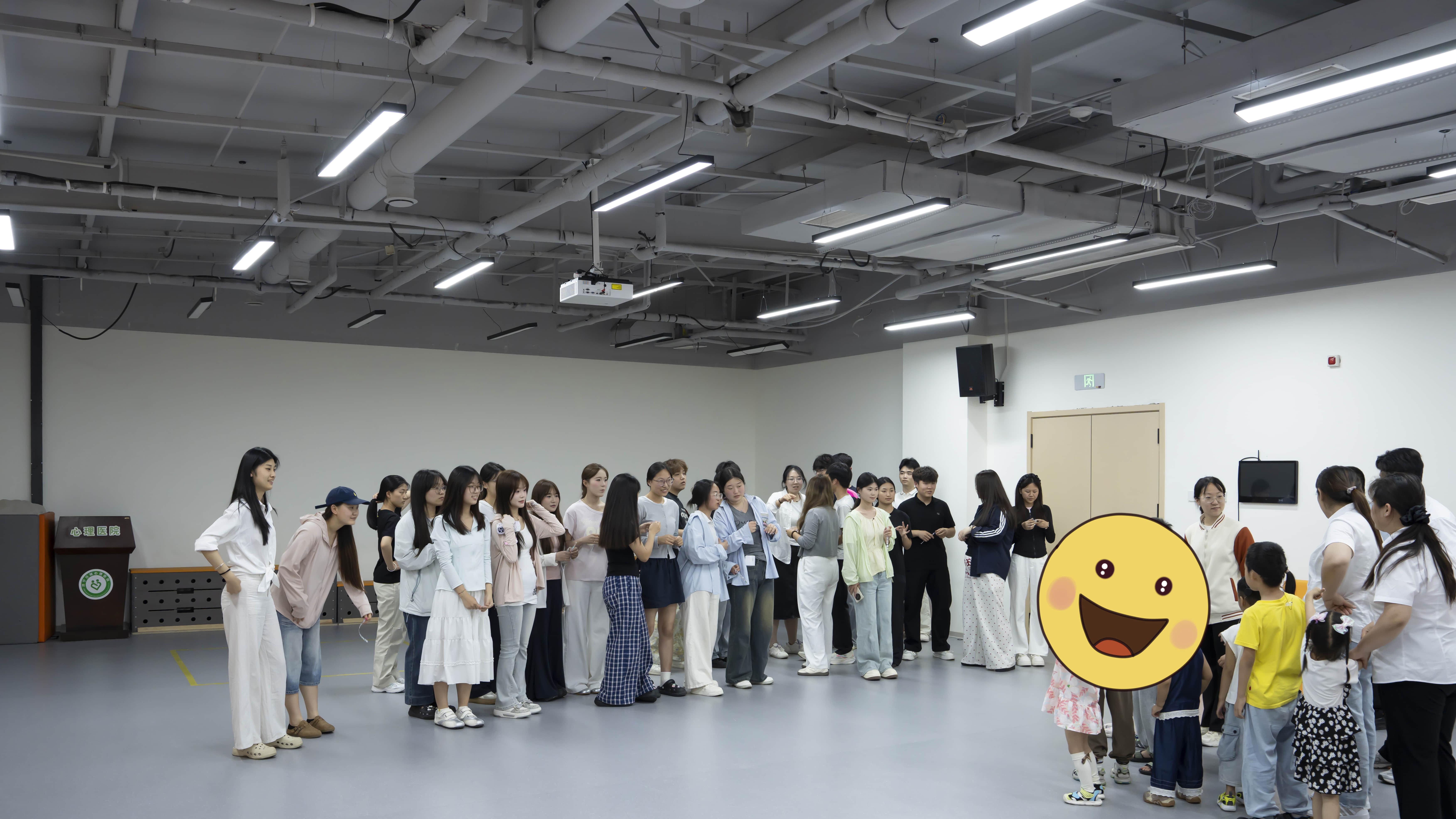 智善儿童康复医院联合高校开展关爱儿童公益活动