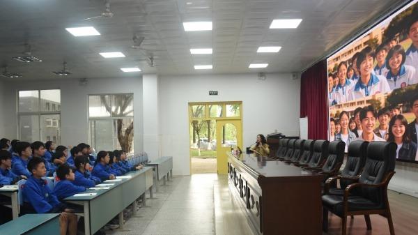 弘扬五四精神 激扬青春力量——德阳市罗江区“五四”系列主题团课在深雪堂初中开讲