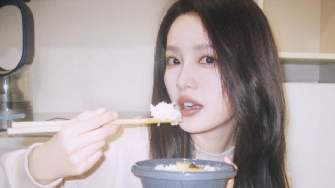 李沁发文太接地气啦！每个平淡忙碌的日子，都是好日子