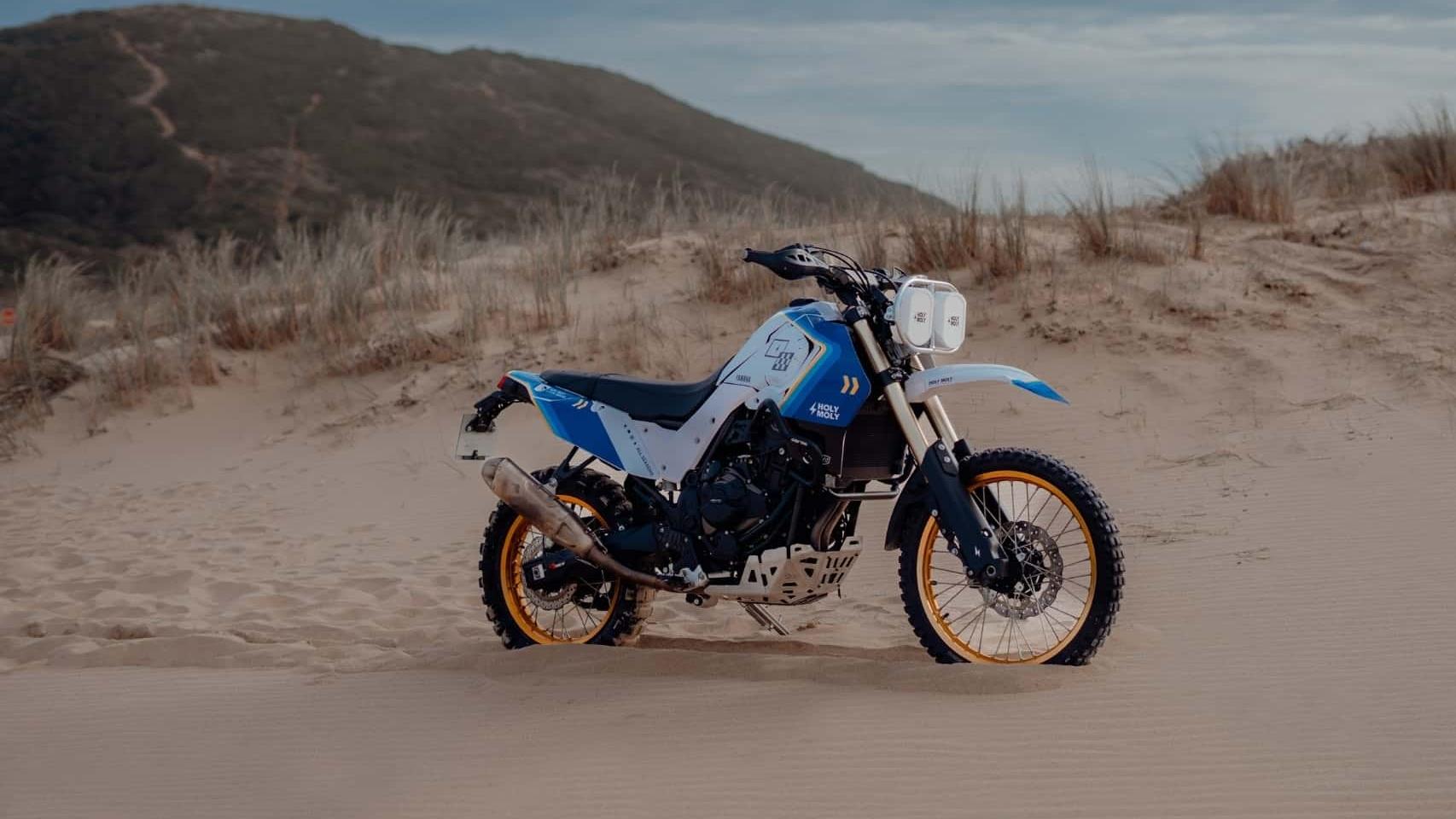 把雅马哈T7改回80年代达喀尔拉力车模样