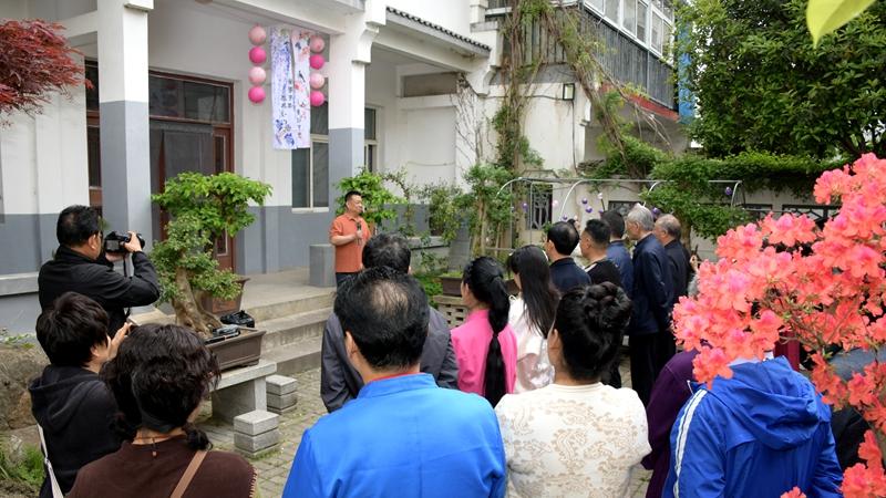 潢川县举行“紫藤花开”第二季油画展暨教育书画院创作基地揭牌仪式