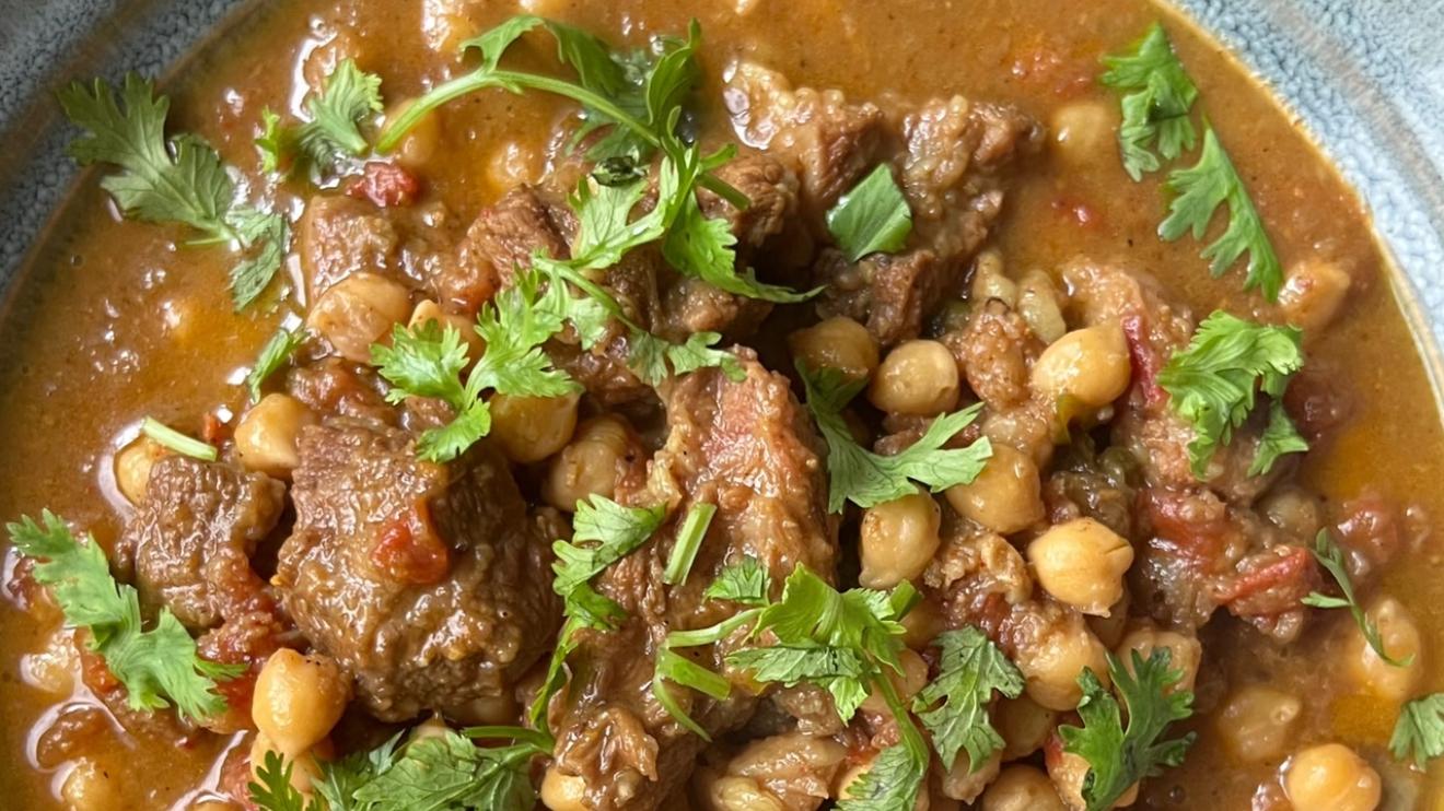 厨房里的印度风情：一锅Rogan Josh羊肉咖喱的治愈魔法