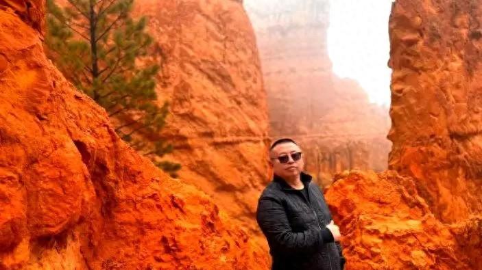 汪贵沿的诗抄：请容你我站在镜头前......