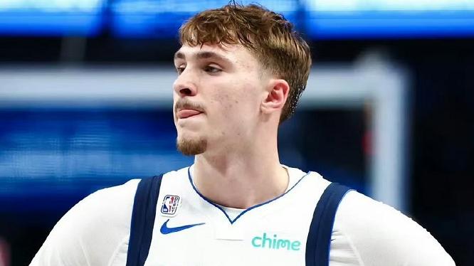 东契奇轰30+10仍无缘今日最佳！对不起，你碰到创纪录的老詹了