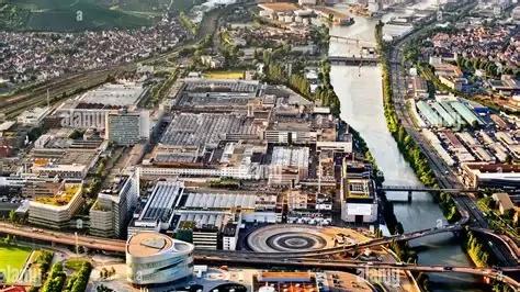 Untertürkheim：梅赛德斯-奔驰的百年心脏与动力之源