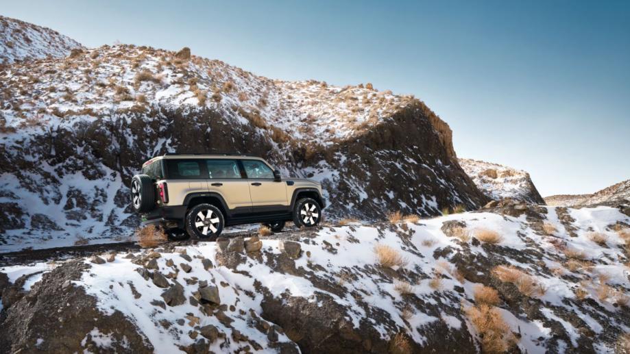 冬天露营不硬扛，这台车把“暖”和“电”都悄悄备好了