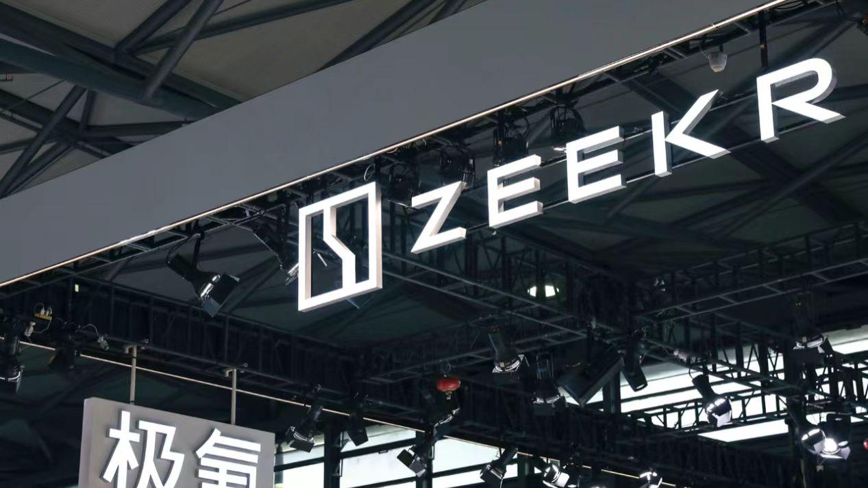 高端化之路遭遇“急刹车”：极氪的召回风暴与供应链隐忧