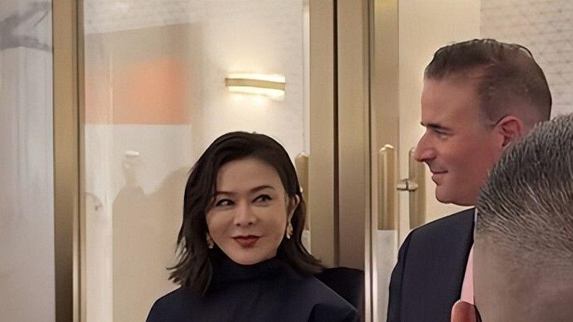 关之琳六十三岁状态惊现澳门！时光为何独独放过了这位“香江第一美人”？