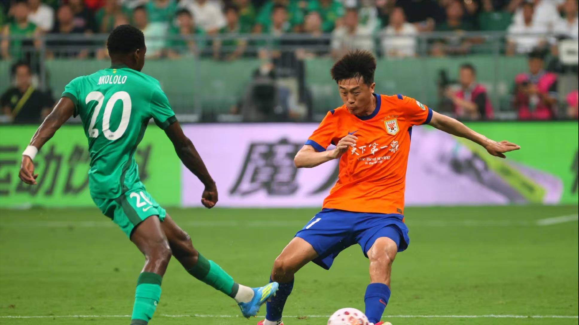 2-0，点赞单丹奥！京官媒：是位良心裁判，红牌判罚彰显公平