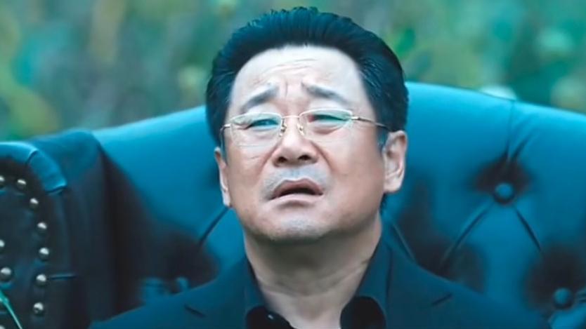 大结局直到吴国豪挟持吴飞飞被击毙，才懂他是为掩盖龙凤胎身世