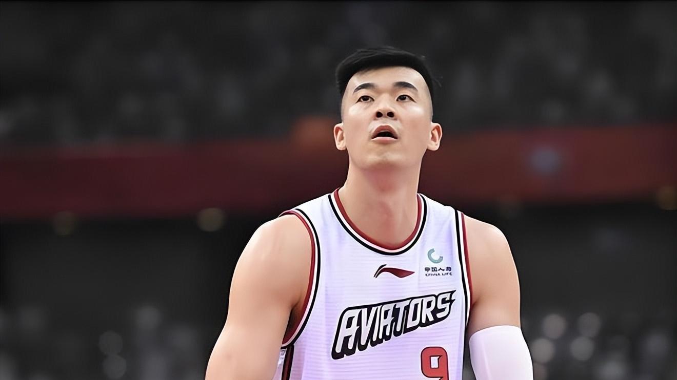 深晋战杀出奇兵！34老将梦回巅峰，命中率100%，媒体人：他挺关键