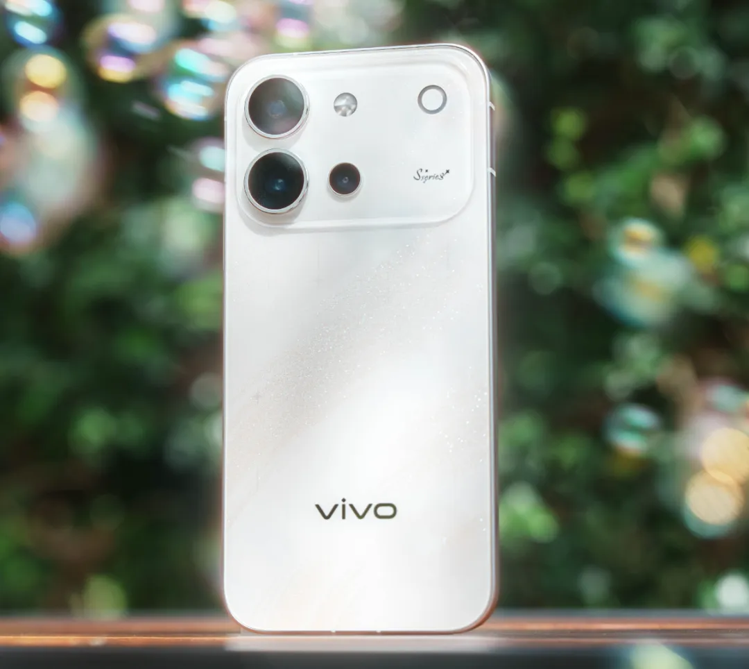 中端机市场开始发力疯：REDMI K100领衔，一加、OV、荣耀、华为谁更卷？