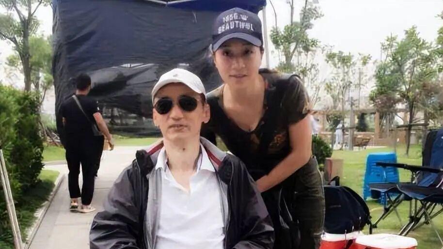 58岁陈小艺近况曝光！嫁给导演刘惠宁，如今26岁儿子成为她的骄傲