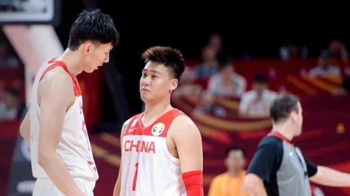 广东74-105北京，徐杰遭队友“暗算”受伤，周琦赵睿给足杜锋面子