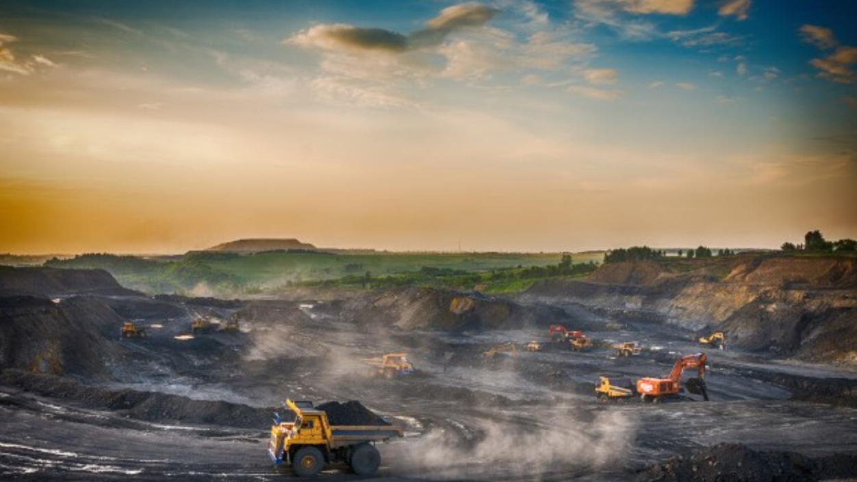 贸易煤业务雪崩、现金流枯竭：2026年煤炭股还有避风港吗？