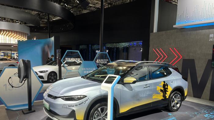 别装了，车企就是想把车变成“付费APP”