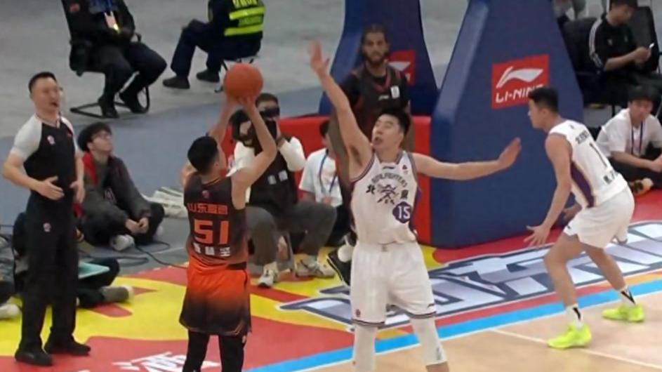 于德豪低迷，山东高速男篮要连胜还是要未来！