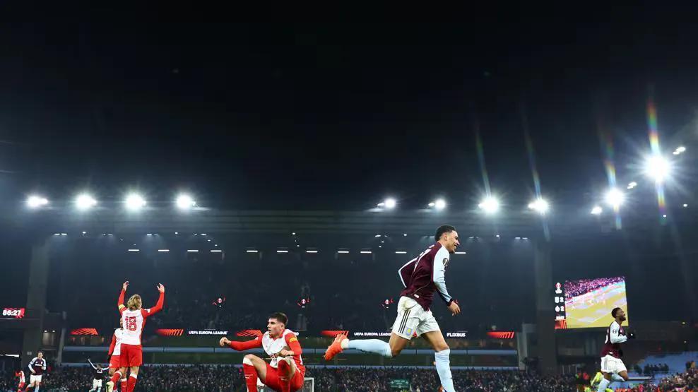 欧联杯神剧情：阿斯顿维拉两球落后大逆转，终场前上演绝杀