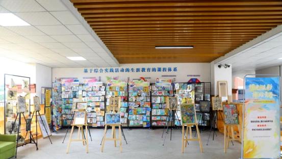 一画一匠心！西南大学附属中学荣昌实验学校校园美术盛宴亮点纷呈