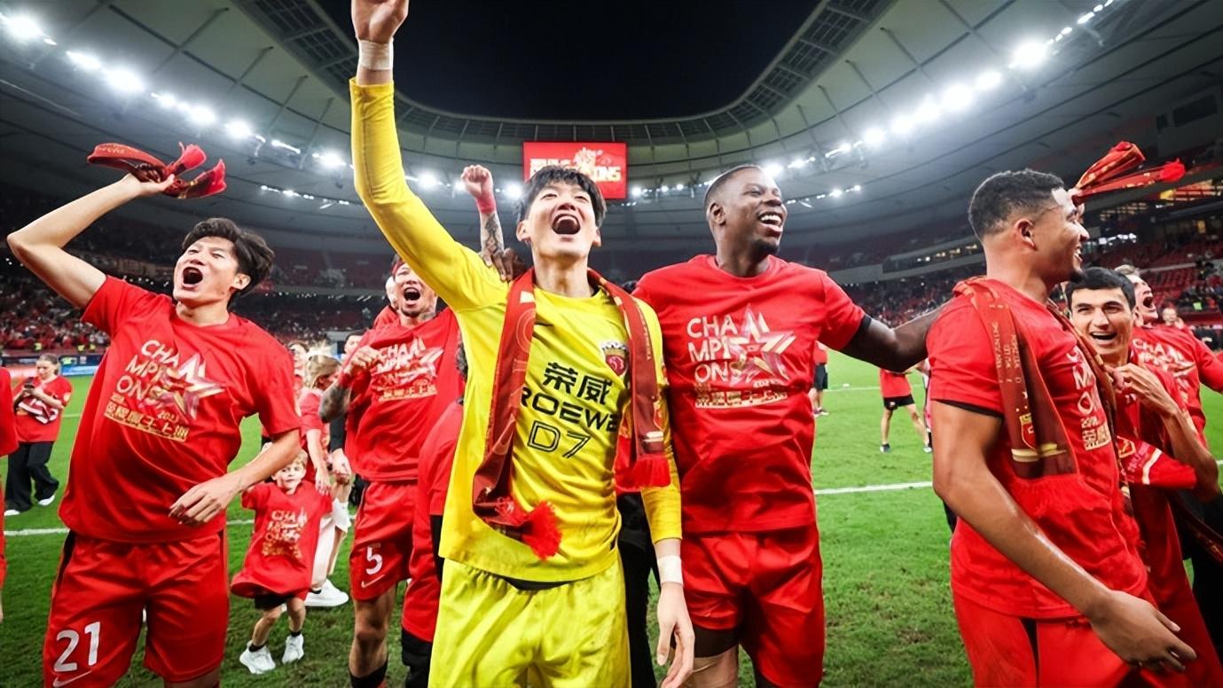 抢断王争夺战落幕！海港截胡深圳抢下杨希，沪媒暗示还有后续引援