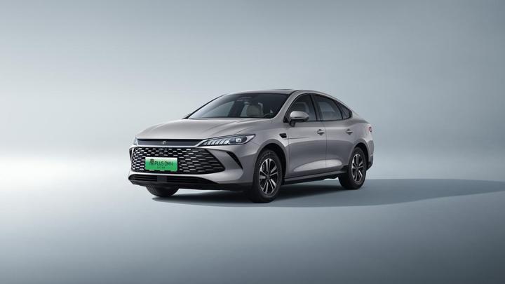 2026款秦家族上新210KM长续航售8.98万元起