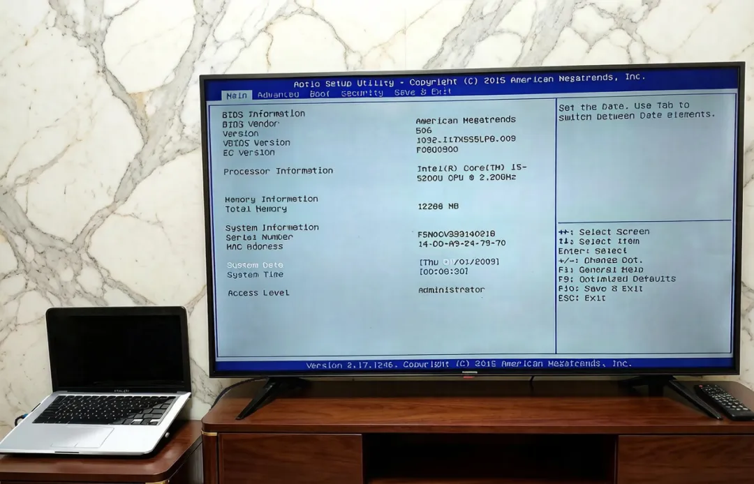 想进BIOS设置一下‌Num Lock的初始状态，结果进BIOS后电脑一直黑屏，说说这个奇怪的现象怎