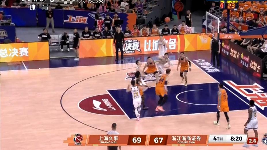 CBA总决赛G2：布朗狂砍50分难救主，广厦遭绝杀，88-91不敌上海