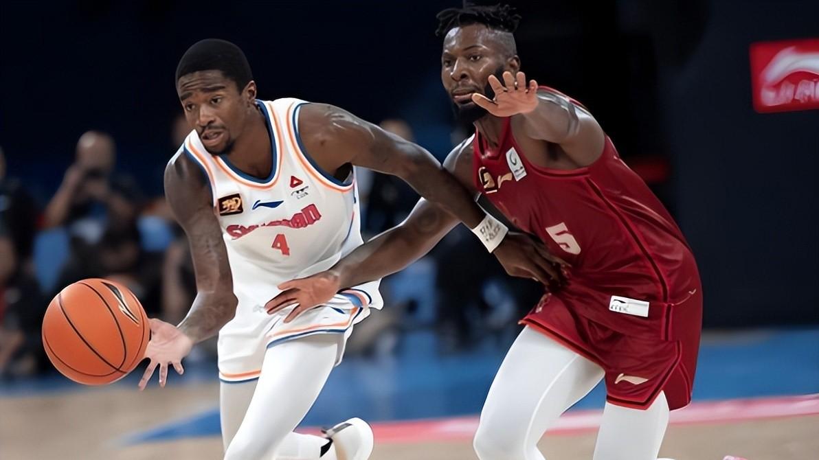 CBA元旦大战，北京主场战广东，迎来连败，广东一优势完胜北京