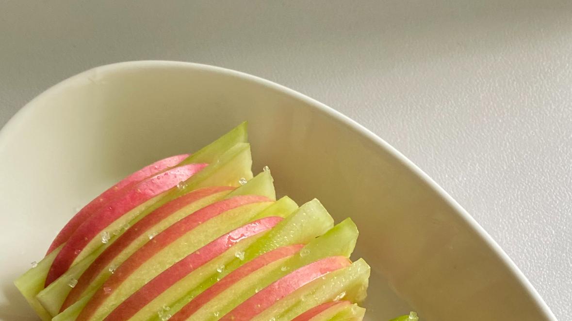 一口吃下清爽🔥苹果黄瓜：夏日的绝妙“混搭”救星！