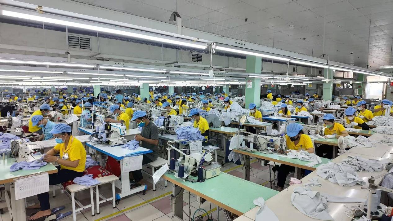 当女孩们冲进拼多多男装店，揭阳工厂主找到了新生意经