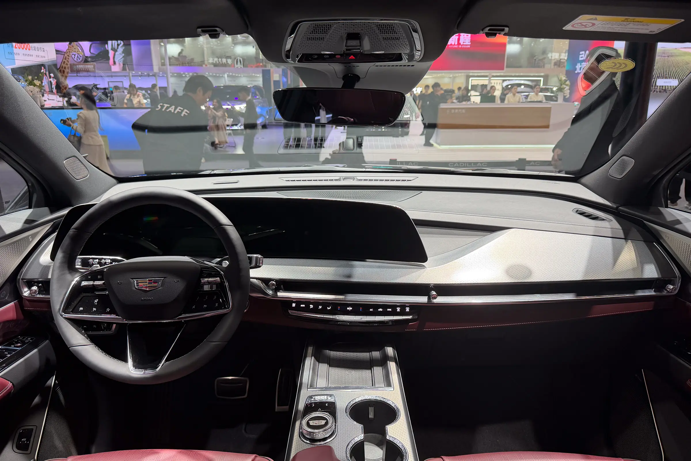 22.99万起买美系豪华中型SUV，全系标配悬架软硬调节+9AT，值吗？