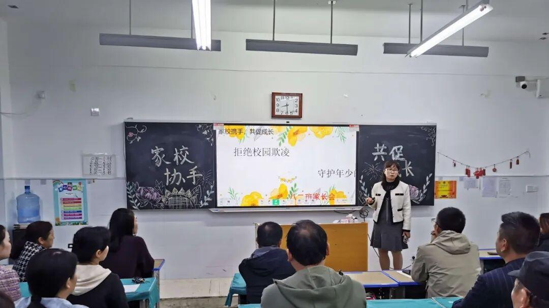 信阳市春华学校姚慧：三尺讲台育桃李 一腔赤诚守初心